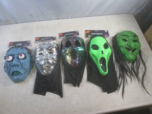 (F-0) 5 Assorted Halloween Masks...