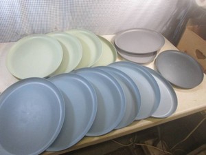 (EW5) Assortment of Oval Plates 15...