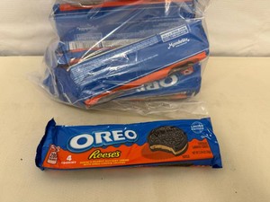 12x 4pk Oreo Reeses Cookies