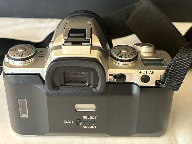 LRFE - Vintage Pentax ZX-5 35mm Film Camera With 28-70mm Lens for