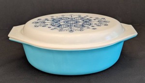 K - Vintage Pyrex  Blue Doily Promotional Oval Casserole Dish with Lid