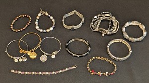 DR - Womens Fashion Bracelets Mixed Lot Sterling Silver & Beaded Styles