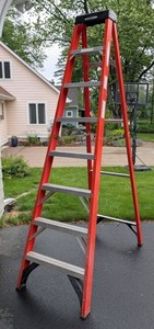 G - 8 Ft Werner Step Ladder