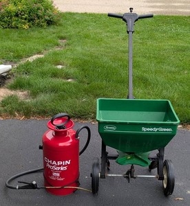 G - Lawn Spreader & Sprayer - Scotts SpeedyGreen & Chapin ProSeries Mixed Lot