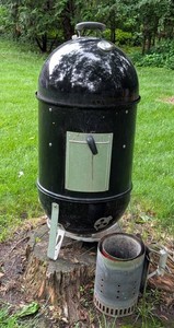 BY - Charcoal Smoker - Weber Smokey Mountain Cooker
