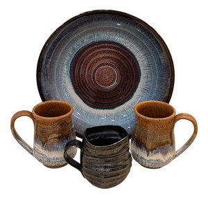O - Stoneware Mug & Platter Mixed Lot