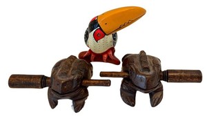 LR - Wooden Animal Whistles Toucan & Frogs Poc a Poco L0410 (Lot of 3)