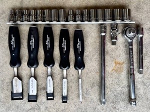 G - Craftsman Socket, Screwdriver & Chisel Tool Set