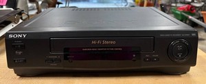 G - Vintage VCR - Sony SLV-679HF Hi-Fi Stereo Video Cassette Recorder