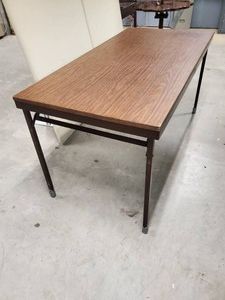 5 Foot Long Folding Table
