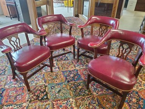 4 Beautiful High end Vintage Leather ClubBank chairs