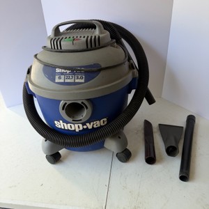 Shop-Vac 6 Gallon 3.0 HP WetDry Vacuum with Hose and Attachments