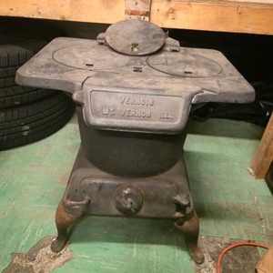 Vintage Vernois Cast Iron Stove Mt. Vernon Illinois