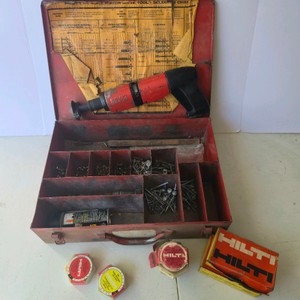 Hilti DX 400 Powder Actuated Fastening Tool with Metal Case