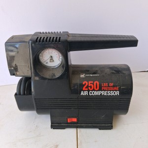 Portable 250 PSI 12 Volt Air Compressor with Built-In Light