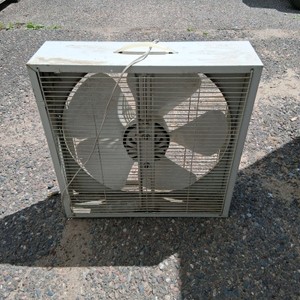 GE 3-Speed Portable Electric Box Fan Model VF25