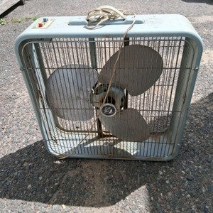 Vintage Spring Aire Reversible 3 Speed Box Fan
