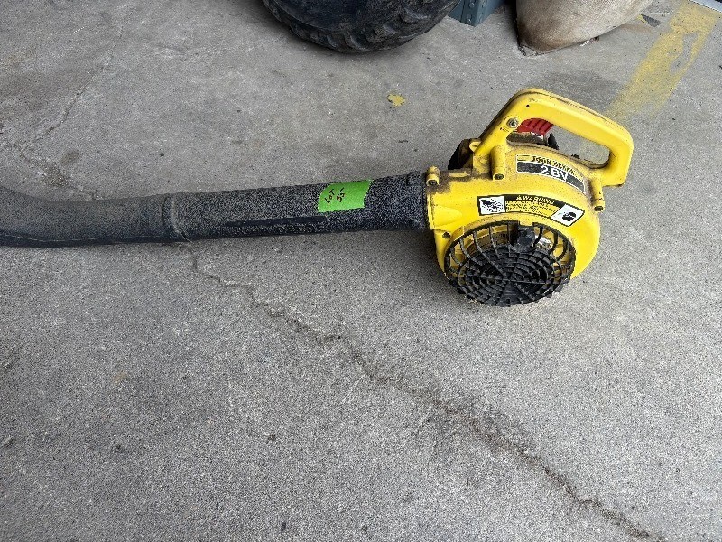 John Deere 2bv Gas leaf blower