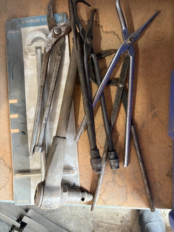 Misc Tools  Brake Pliers  Plumbing tool