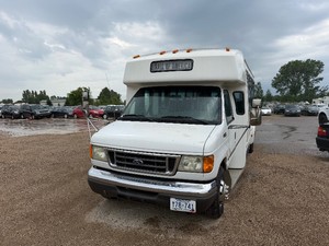 2005 Ford party bus Seats 25