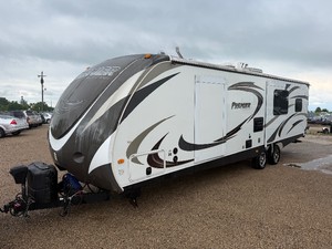 2013 Premier 30 Ultra Lite by Bullet