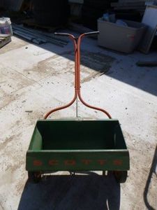 Scotts Lawn Spreader