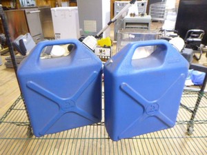 2 Water Containers