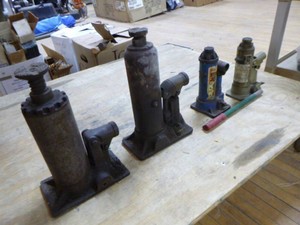 4 Bottle Neck Jacks