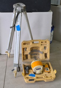 Topcon Taurus 2LS Laser with Topcon TP-210T tripod.