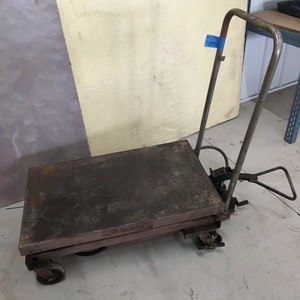 Industrial Hydraulic Lift