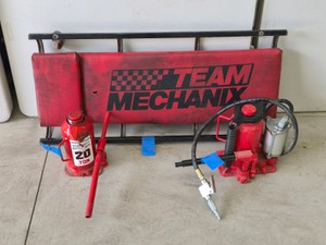 Mechanic Creeper, (2) Pittsburgh Bottle Jacks
