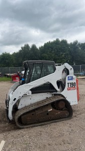 2011 Bobcat Skidsteer T190 with new engine