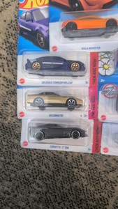 Hot Wheels die-cast 1/64 diecast trucks and vans Ford VW Toyota Jeep Volvo