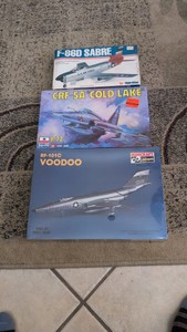 172 military plastic model airplane kit lot rf-101c voodoo crf-5a f-86d saber