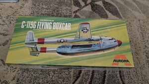 172c-119g flying box card Aurora vintage plastic model kit