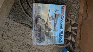 148 scale plastic model kit ground attack fw-190 Sherman tank ww2 monogram