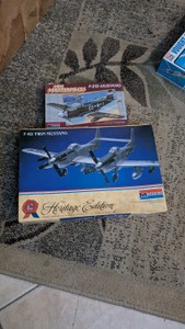 17 2. aircraft model lot f-28 twin mustang p51b mustang ww2 wwii militaria