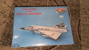 172 2. general Dynamics. f-102a Delta dagger minicraft hasagawa vintage model