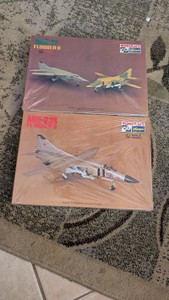 172 military plastic model lot mig-27 flogger D. mig-23s hasagawa minicraft