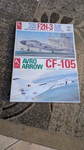 172 hobbycraft f2h-3 banshee avro arrow cf-105 military plastic model kit lot of two