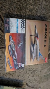 172 military aircraft model kit lot minicraft mirage 3-c Republic thunderjet f84g hawk number 505