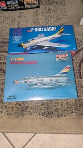 172 plastic model kit lot military North American f-100d super saver f-86d saber minicraft Lindbergh