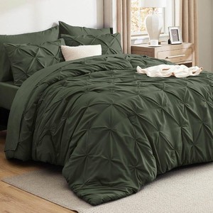 Bedsure Olive Green Comforter Set - Bed in a Bag Queen Size Bedding 7 Pieces, GentleSoft  Pintuck Bed Set Gift for Family, All Season Down Alternative Comforter with Sheets, Pillowcases & Shams