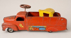 1940s 50s Marx V.F.D. Pressed Steel Sit and Ride Fire Truck 31 long
