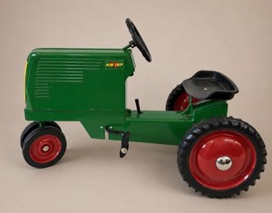 Vintage Oliver 70 Metal Pedal Tractor 37 Long