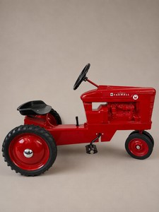 Vintage Farmall McCormick Super M International Harvester Pedal Tractor