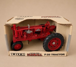 Ertl McCormick Deering Farmall F-20 Tractor 116 Scale