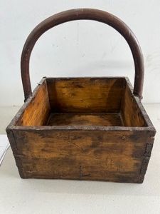 Primitive Square Bucket