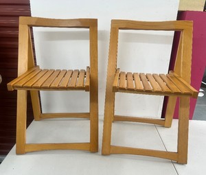 Set of 2 Wooden Folding Chairs