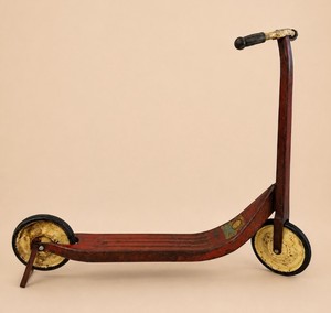 Vintage 1930s - 1950s Wee Wheelers Pressed Steel Push Scooter
